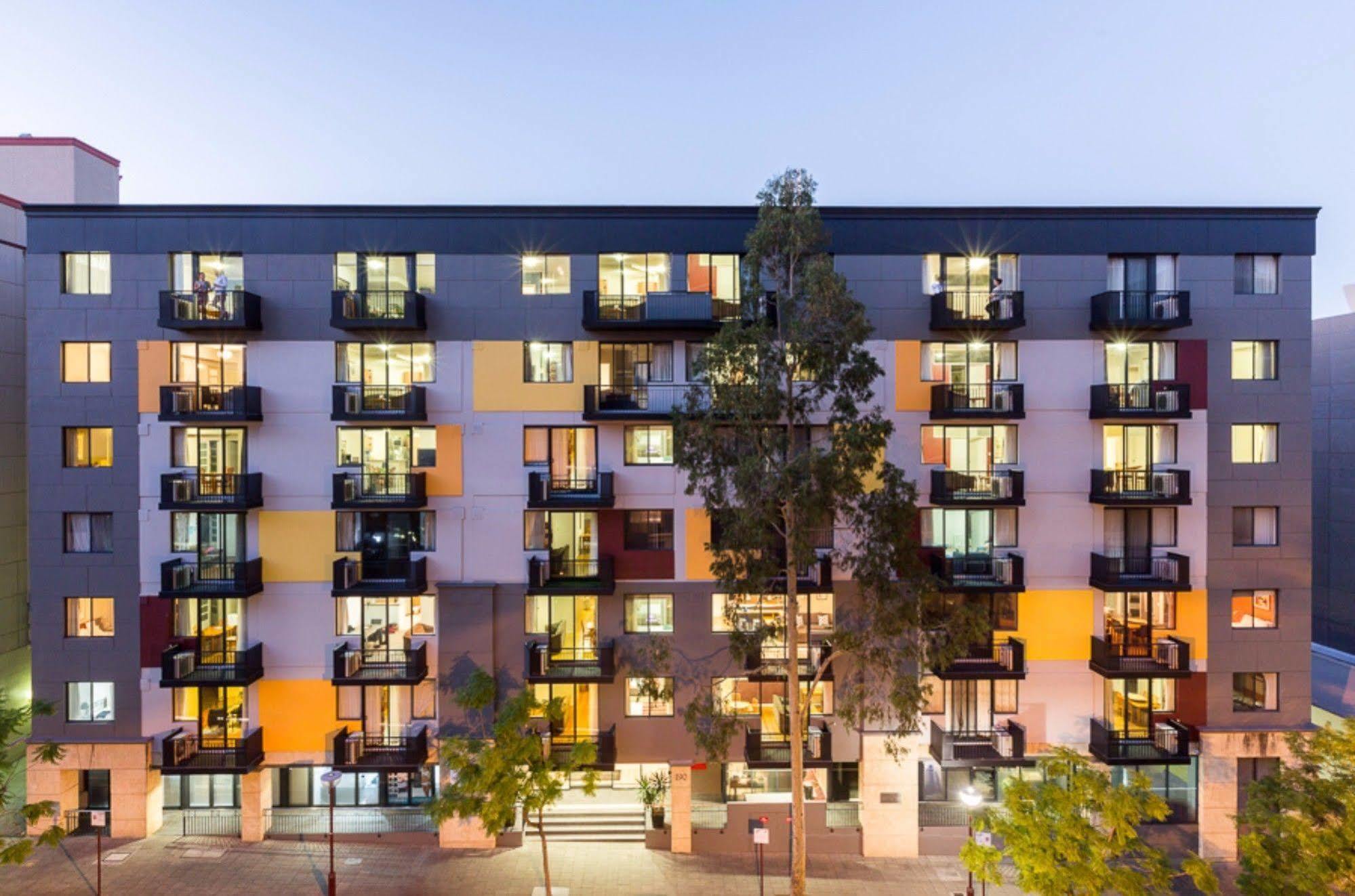 Mont Clare Boutique Apartments Perth Exterior foto